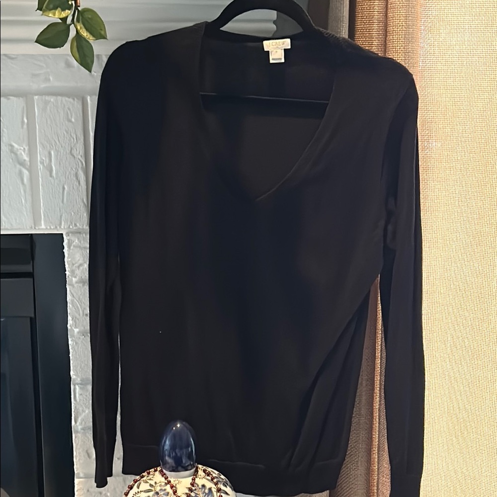 J. Crew Black V-Neck Women's lightweight sweater, M , like new condition